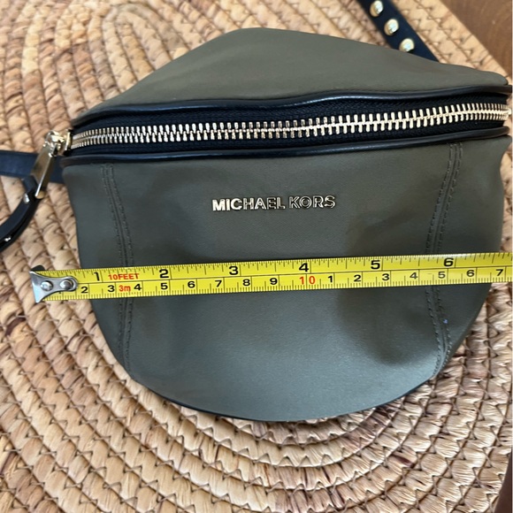 MICHAEL KORS Leila Small Nylon Belt Bag 32S9SI1T1C - Picture 6 of 7
